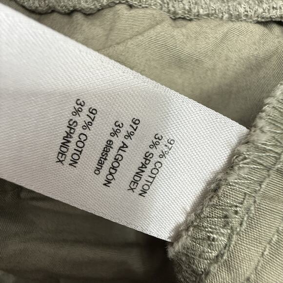 Chicos 0.5 size Small Fitigues Christa Straight Leg Capri Crop Pants Olive Green - Picture 7 of 9